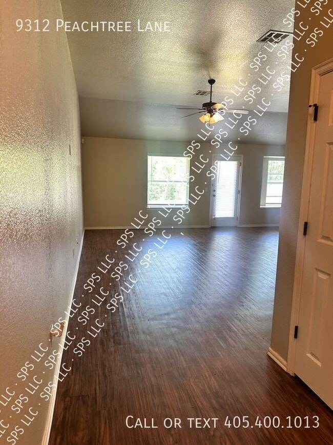 Photo - 9312 Peachtree Ln