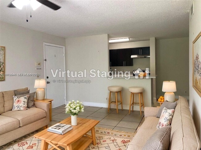 Building Photo - 10757 Cleary Blvd Unit 104