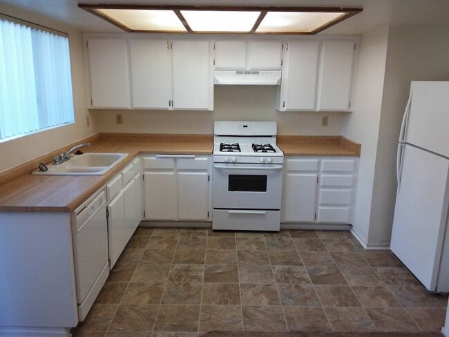 Photo - 1175 Ramona Ave Unidad 1175 C