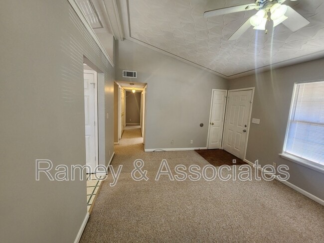 Photo - 4011 Cedarway Ct