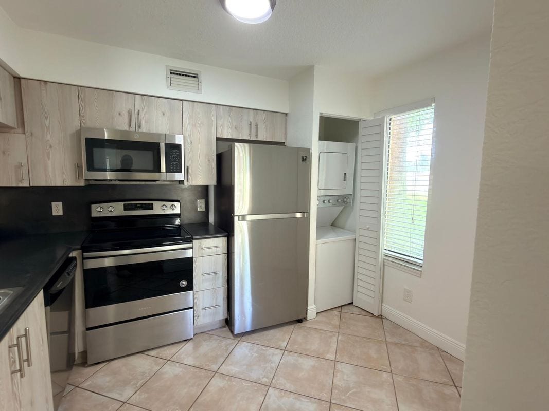 Photo - 1025 Coral Club Dr