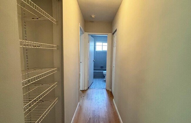 Photo - 562 Lowell Ave Unidad 562-07