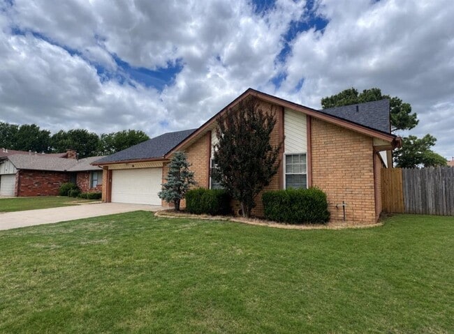 Photo - 521 Cypress Dr