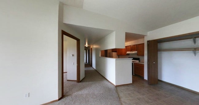 Kitchen & Hall