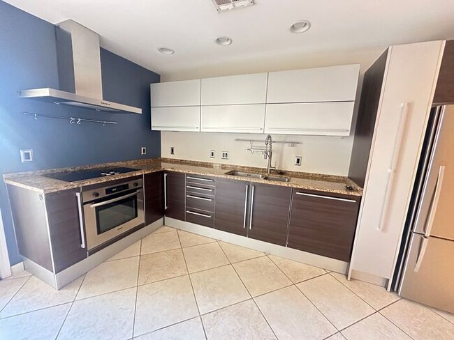 Photo - Gated Community Townhome!