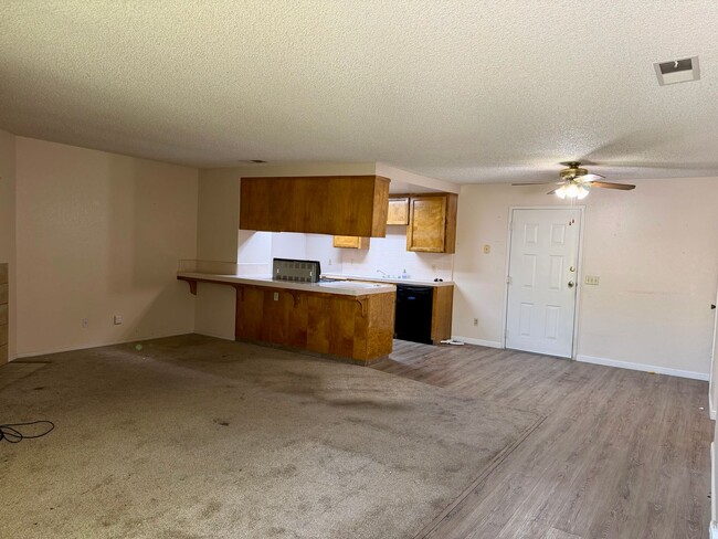 Photo - 537 W Escalon Ave Unit 537 W Escalon Ave #102