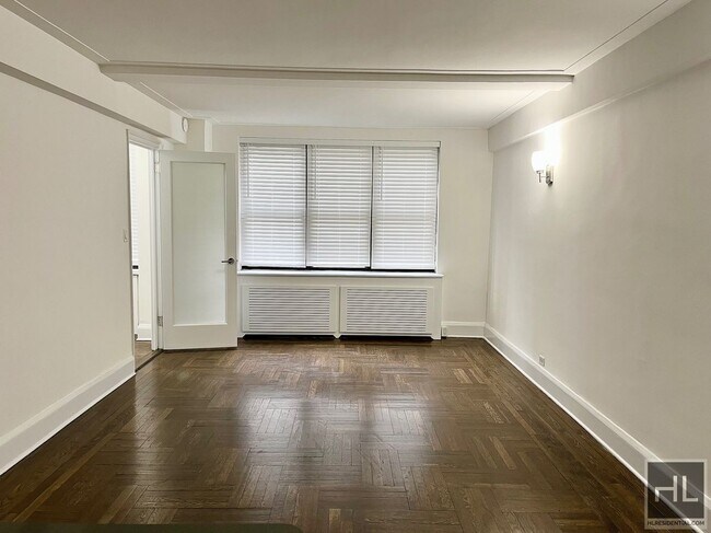 Photo - EAST 38 STREET Unit 1B