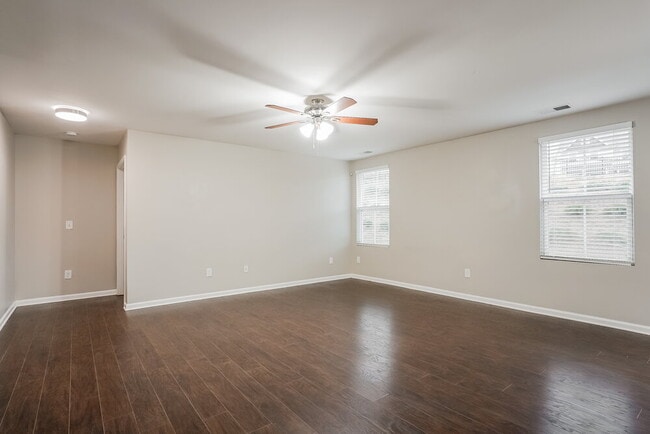 Photo - 281 Fieldspar Ln