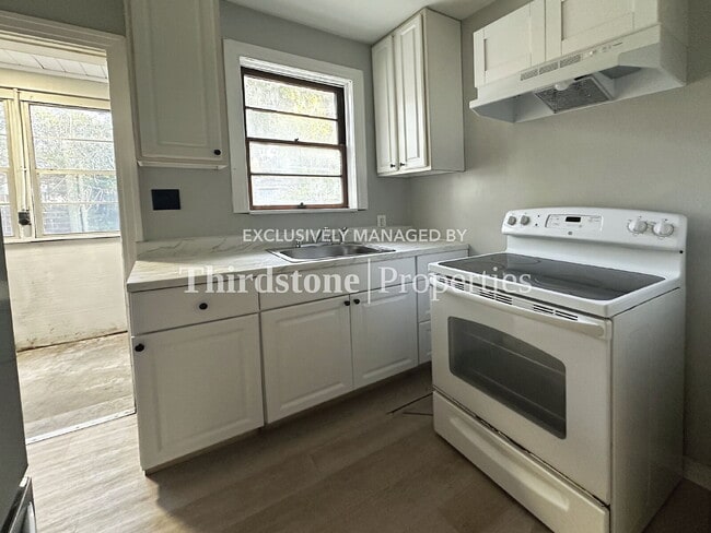 Photo - 6511 Evelyn Dr