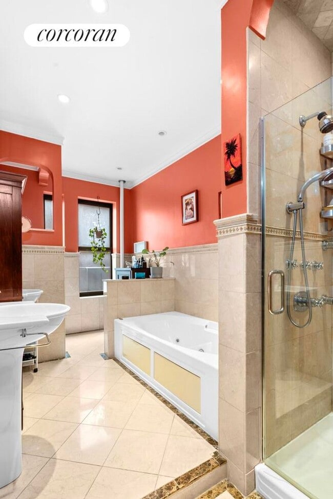 Photo - 575 Riverside Dr