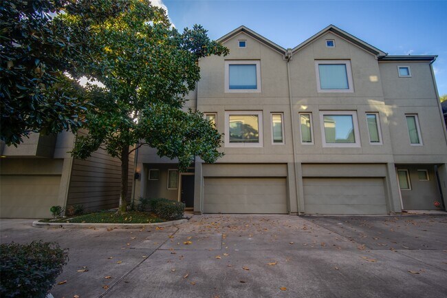 Photo - 4430 Center St