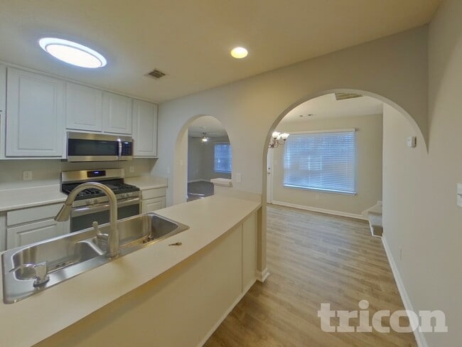 Photo - 4719 Heath Terrace