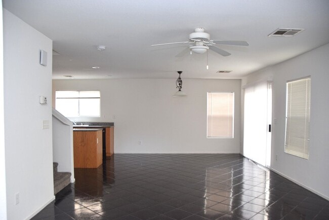 Photo - 531 Cabis Bay St