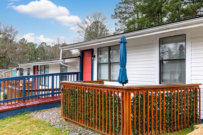 Holly Park Square Apartments