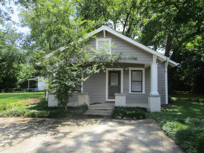 Building Photo - 2 BR Home in Normaltown!