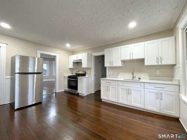 541 Church St Unit 3