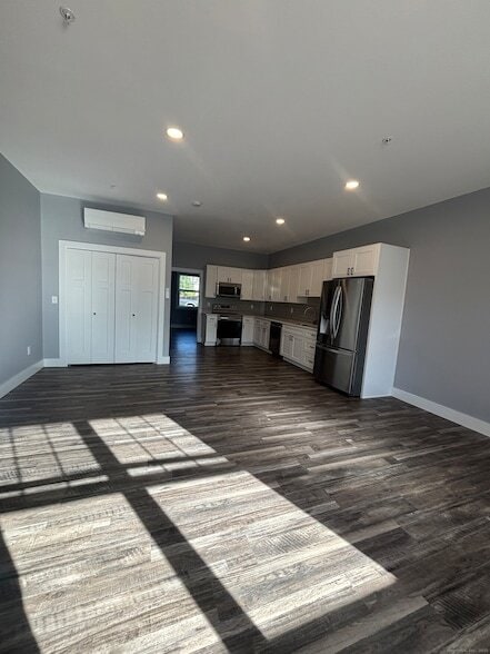 Photo - 303 Norwich-New London Turnpike