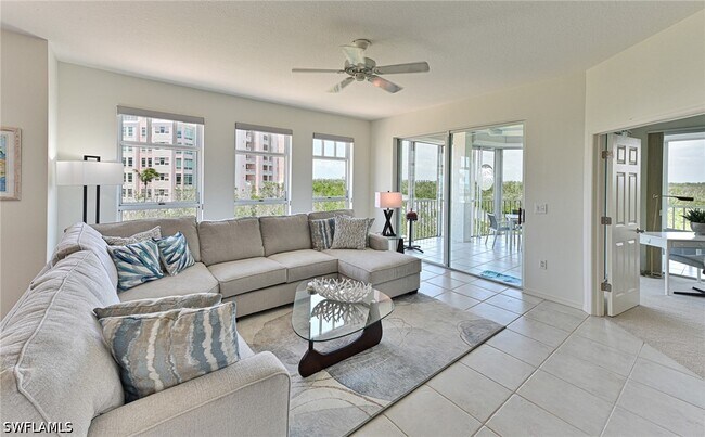 262 Barefoot Beach Blvd Unidad 306