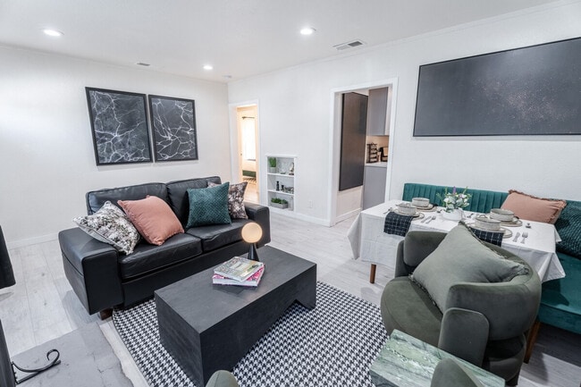 Photo - 2359 Oakwood Dr Unit SI ID1516041P