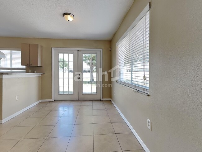 Photo - 10332 Summerview Cir