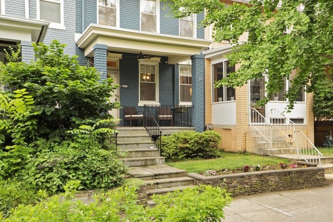 Photo - 1813 Bay St SE