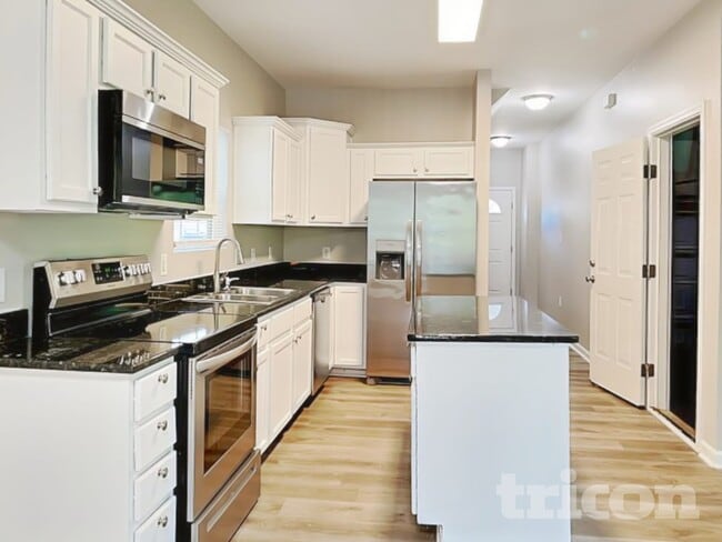Photo - 118 Lookout Point Pl