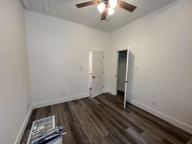 658 Elm Tree Ln