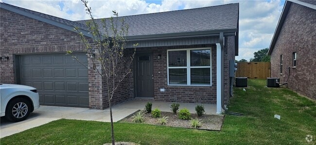 Building Photo - 511 NW 68th Ave Rental
