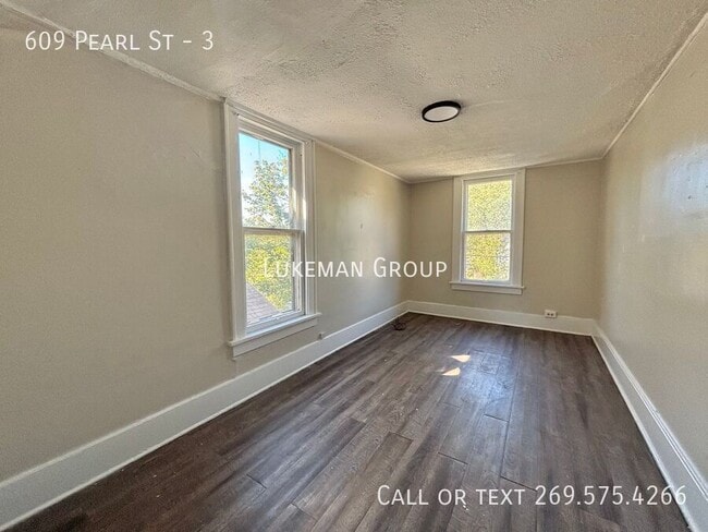 Photo - 609 Pearl St Unidad 3