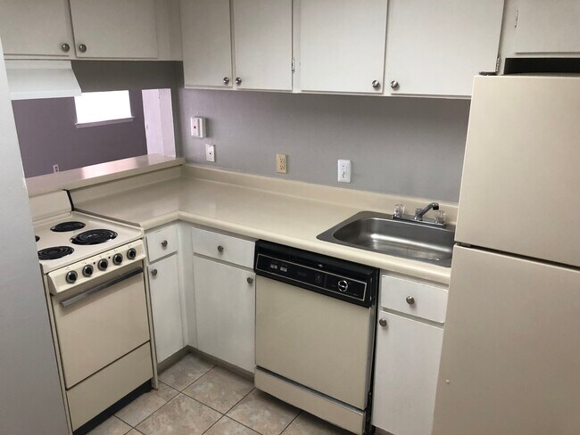 Photo - Alamo Heights Treehouse