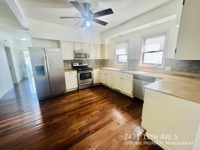 Photo - 2431 11th Ave S