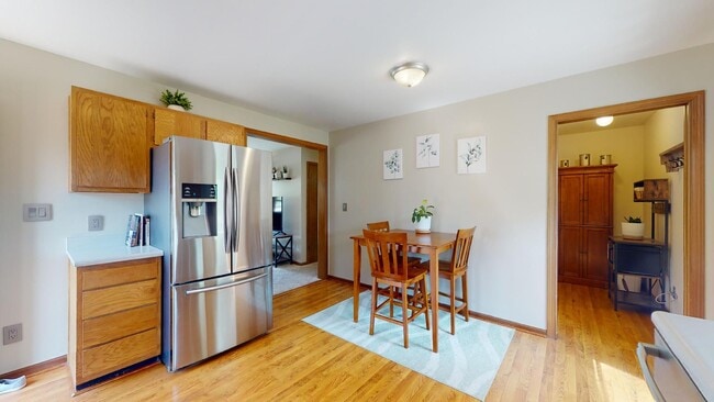 Photo - Availabale August 1st - Quiet Cul-de-Sac (3bed/2bath)