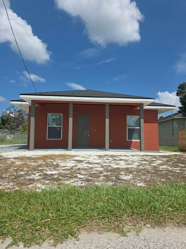Building Photo - 119 Pine Island Dr