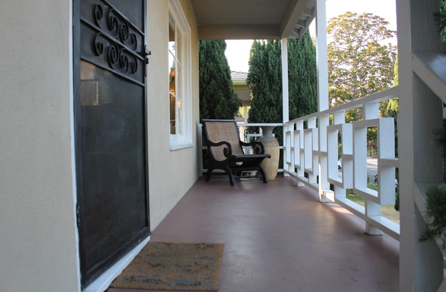 Front porch - 3283 Kelton Ave