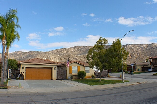 Building Photo - Single-Story Beauty with RV Parking in North Moreno Valley!