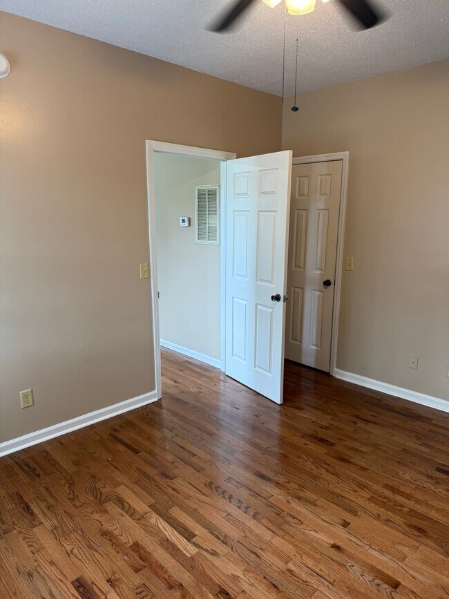 Photo - 800 John Exum Pkwy Unit 3