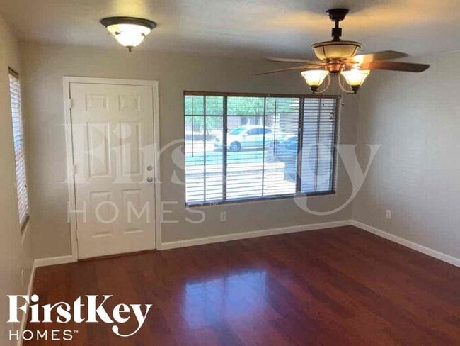 Photo - 12807 W Voltaire Ave