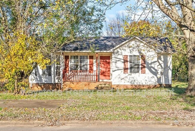 Building Photo - 609 Artic Ave