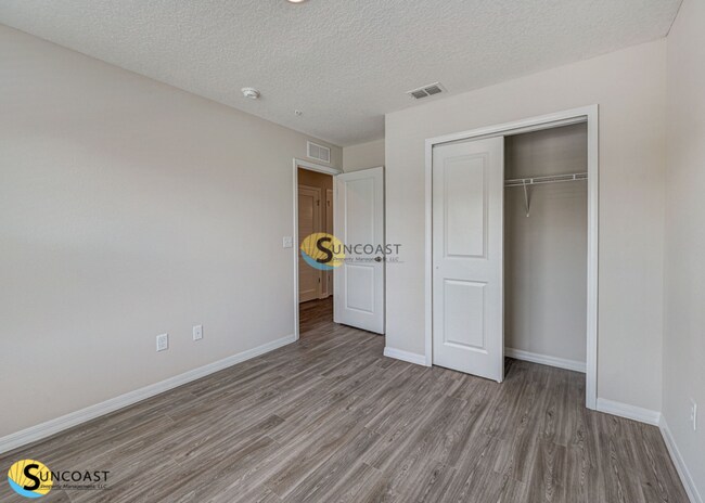 Photo - PICK ME! HOT NEW ADDRESS! Unit 9556202