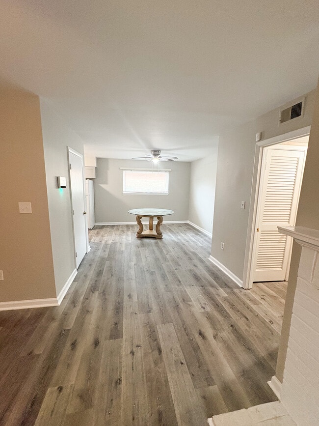 Photo - 1100 Skyland Dr