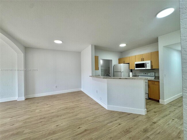 Photo - 1903 Belmont Ln Condo Unit 1903