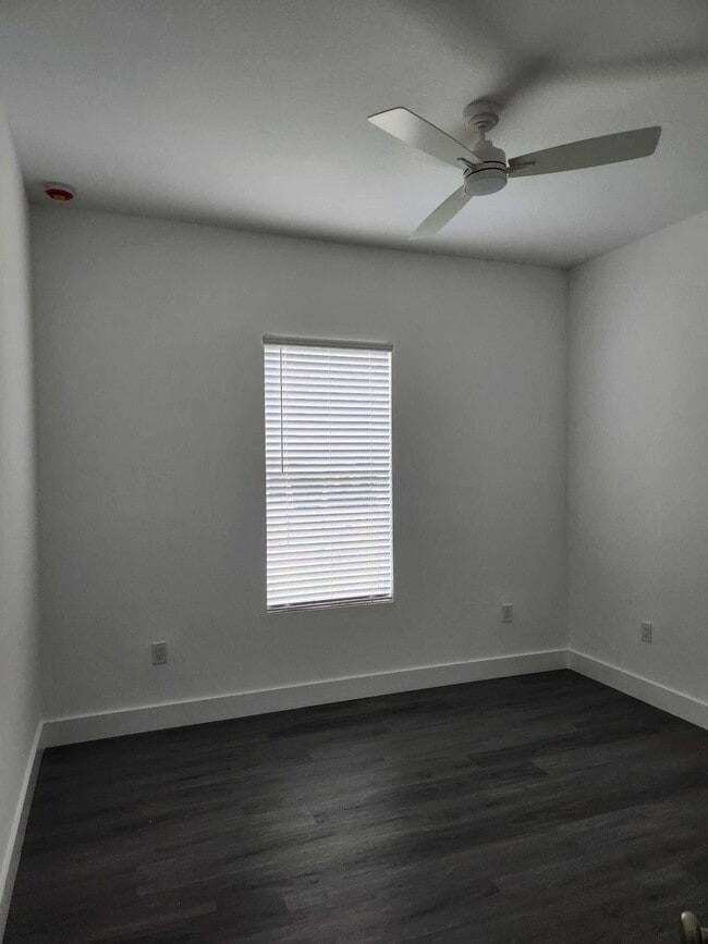 309 Lakewood Ln