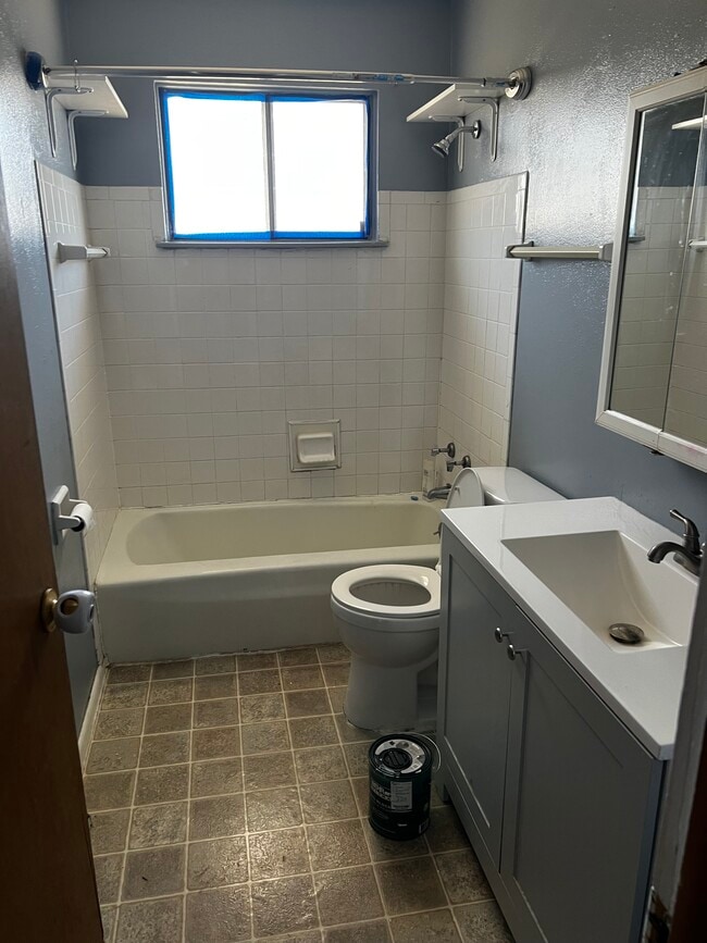 Photo - 3558 S 92nd St