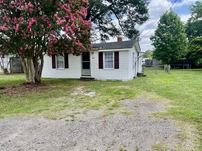 Photo - 817 State St