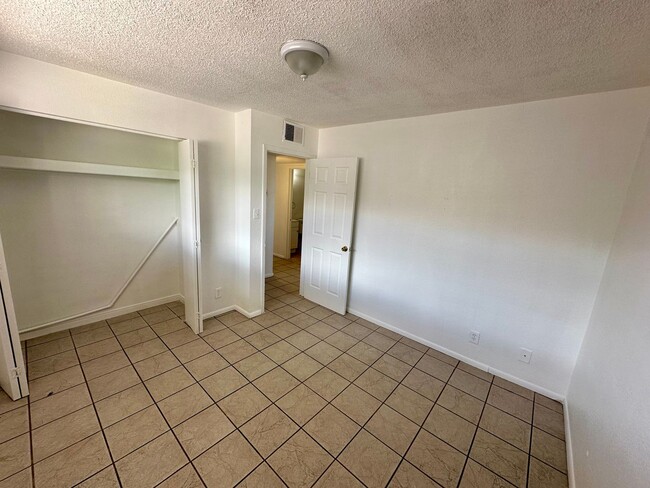 809 W 1st St Unit 1