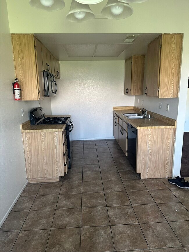 Photo - 1639 Orchid Ln