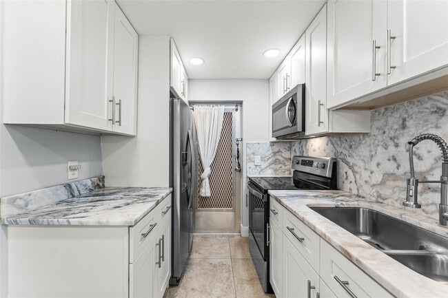 Photo - 4502 N Federal Hwy Unit 123C