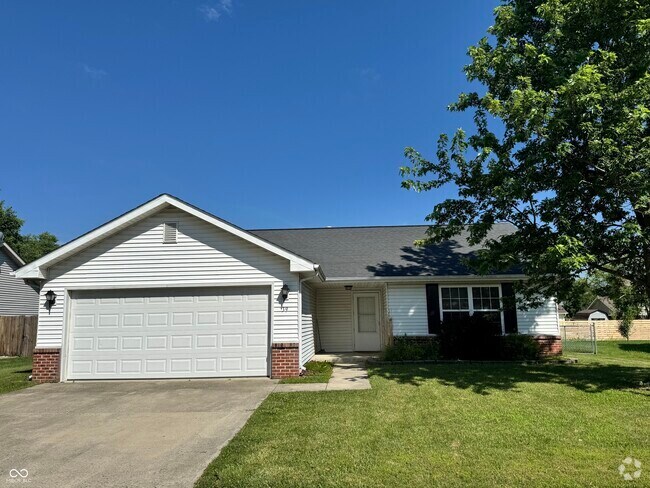 Building Photo - 39 Cedarwood Dr Rental