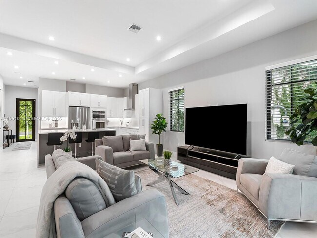 Photo - 1484 SW 32nd St