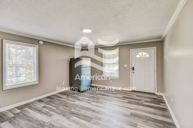 Photo - 632 83rd Pl S